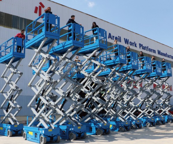 九龙坡区自行走升降机